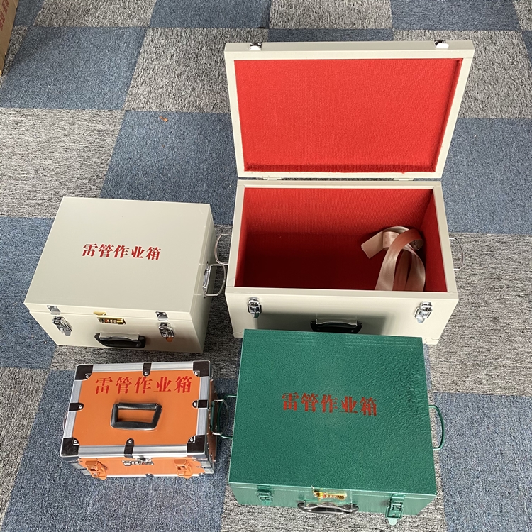 友谊爆破工程作业箱如何选择？玻璃钢与传统材质的全面对比